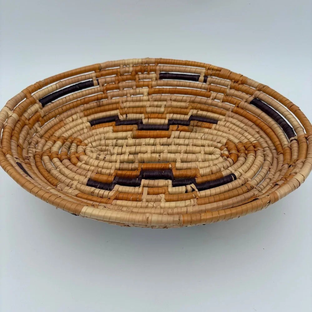 Vtg Handwoven Oval Butterfly Bowl Basket Rustic Earth‎ Tone Boho